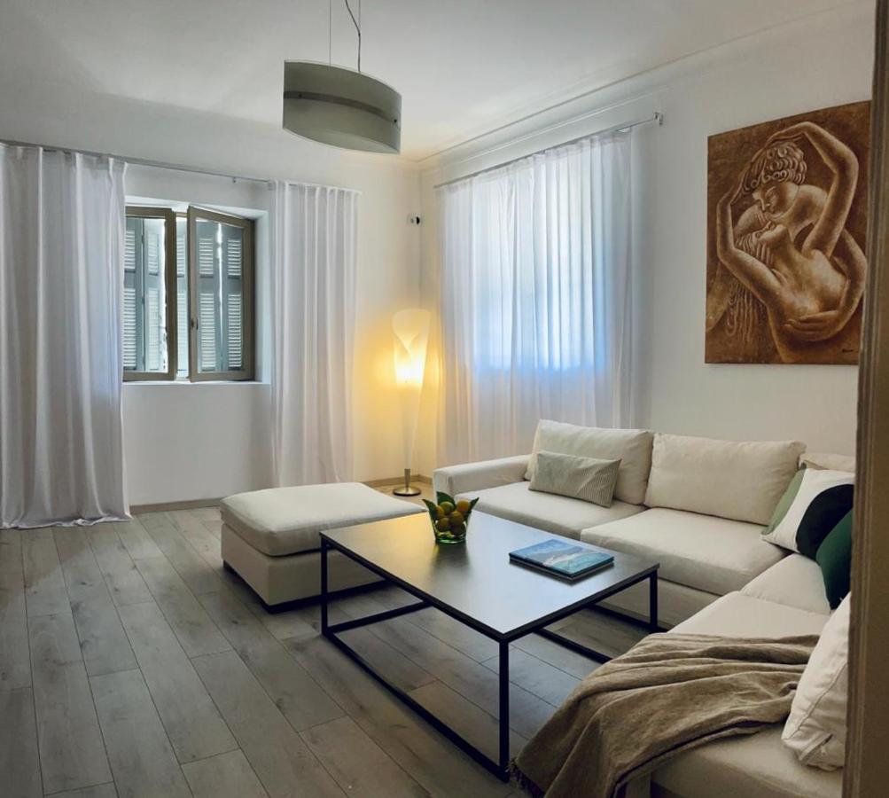 The Acropolis Cave Apartment *